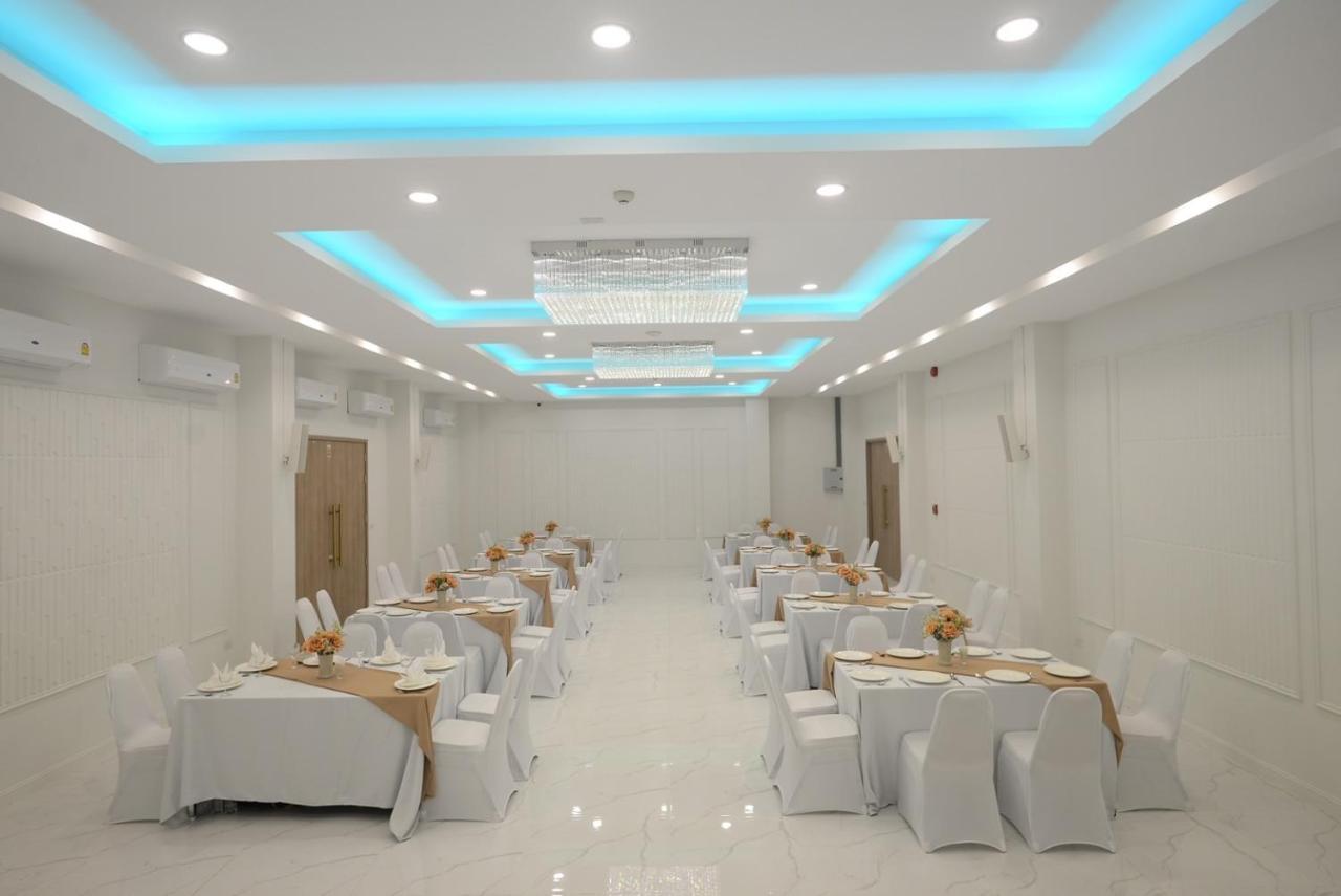 Hotel Agnes Buriram Extérieur photo