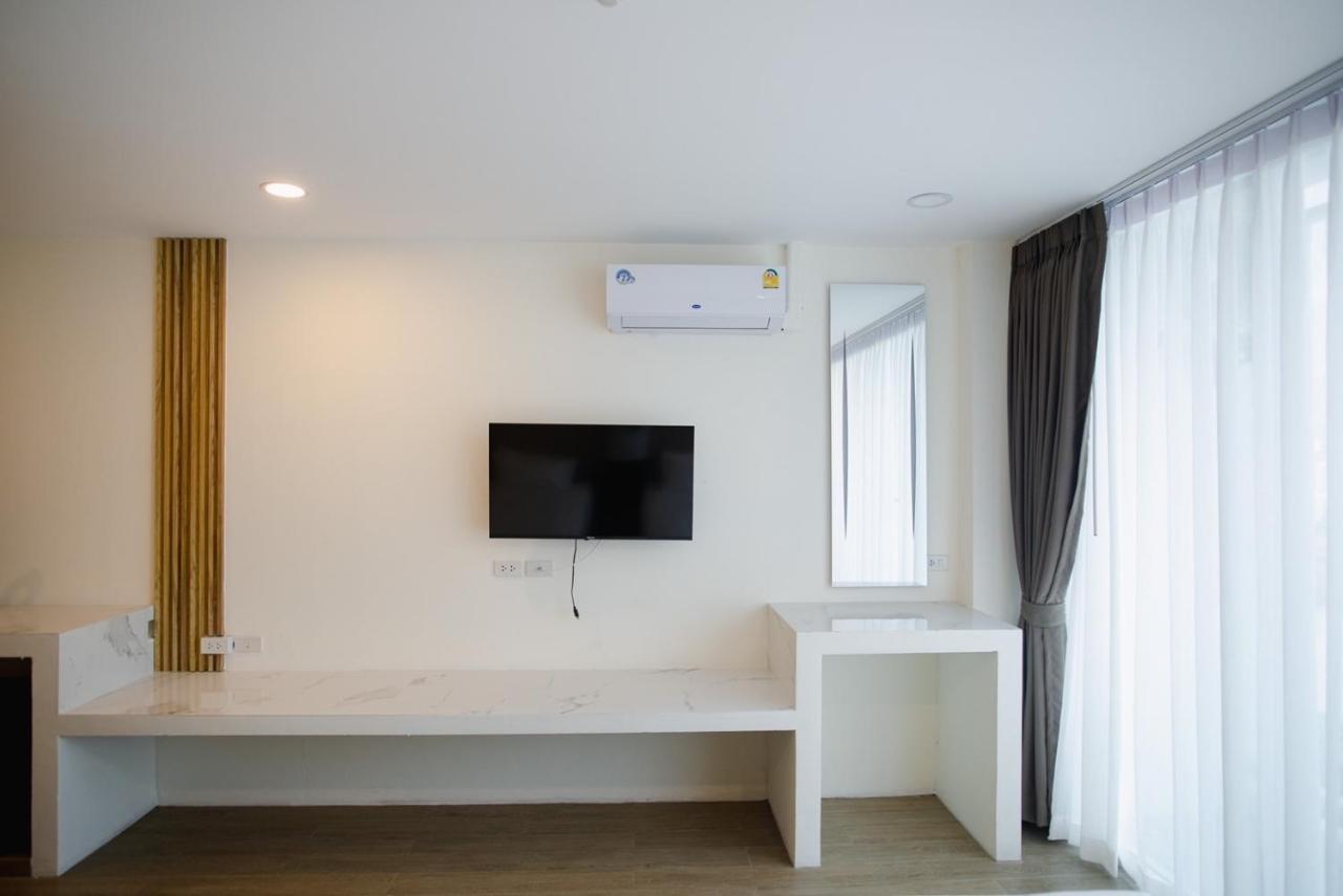 Hotel Agnes Buriram Extérieur photo