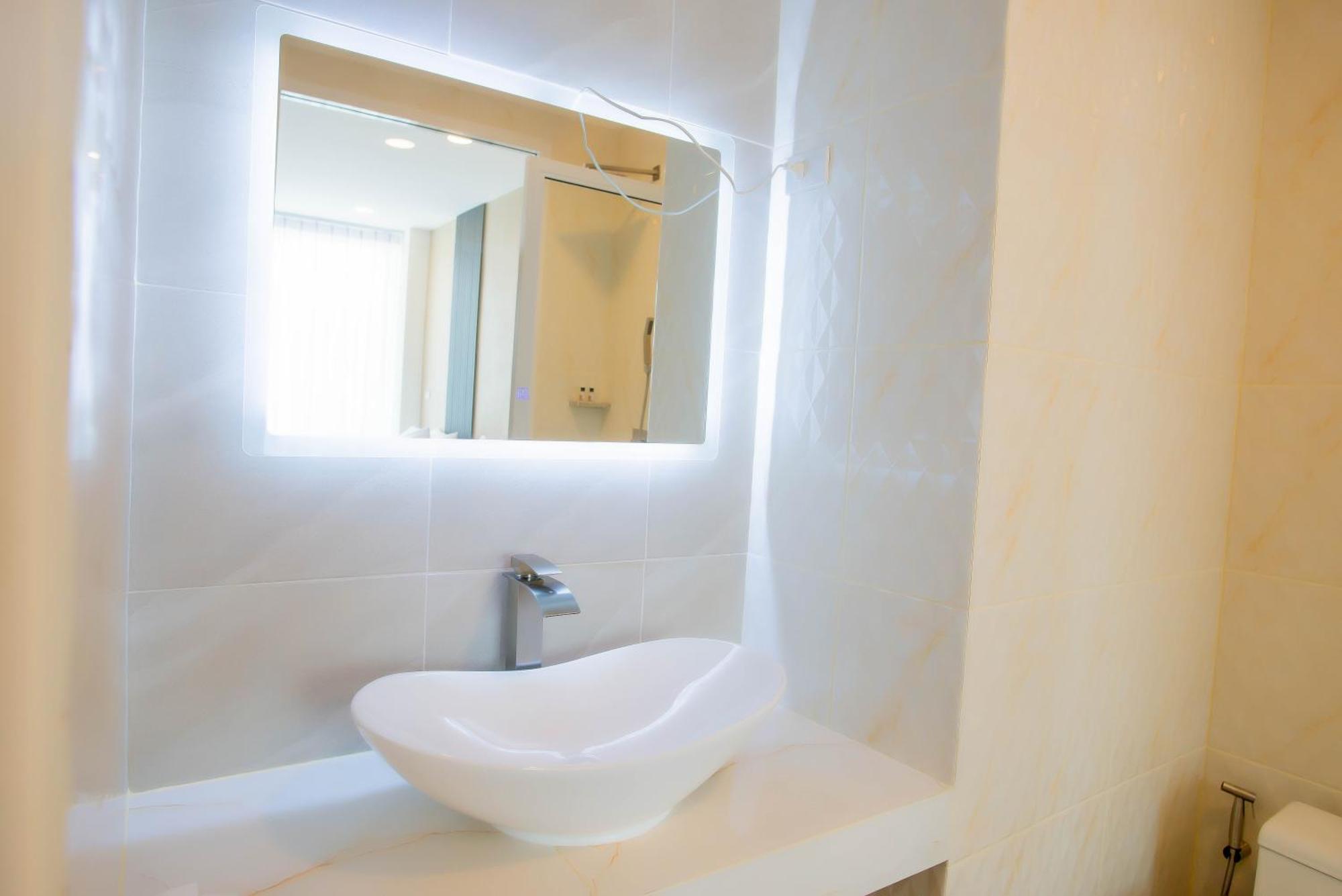 Hotel Agnes Buriram Extérieur photo
