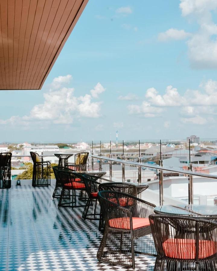 Hotel Agnes Buriram Extérieur photo