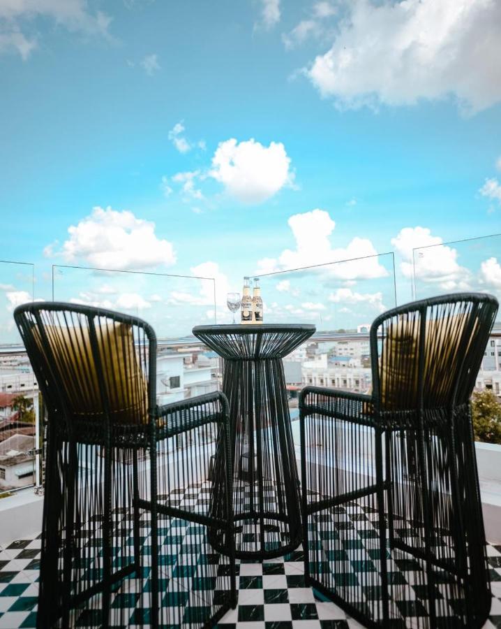 Hotel Agnes Buriram Extérieur photo